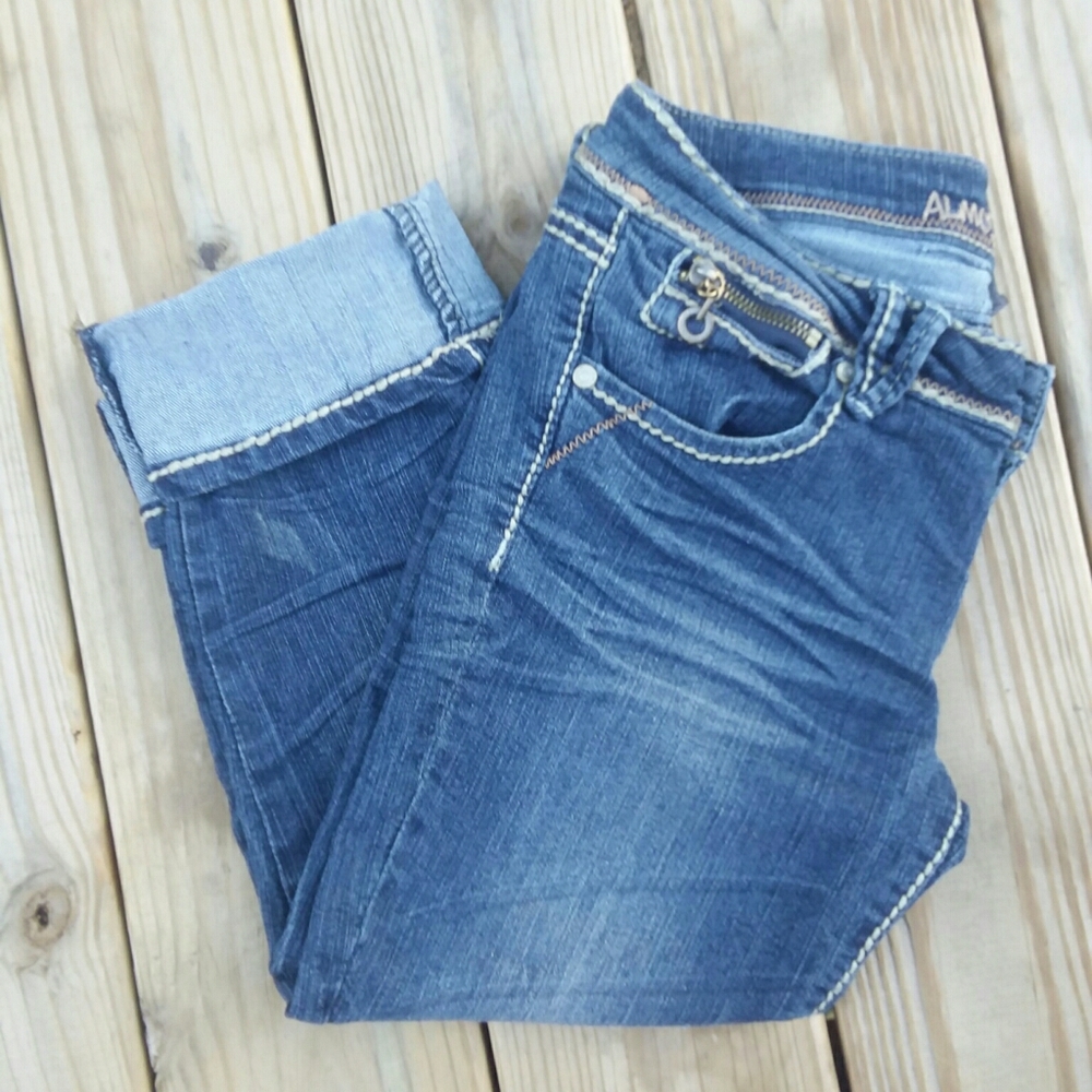 Almost Famous Jean Capris/Size 7